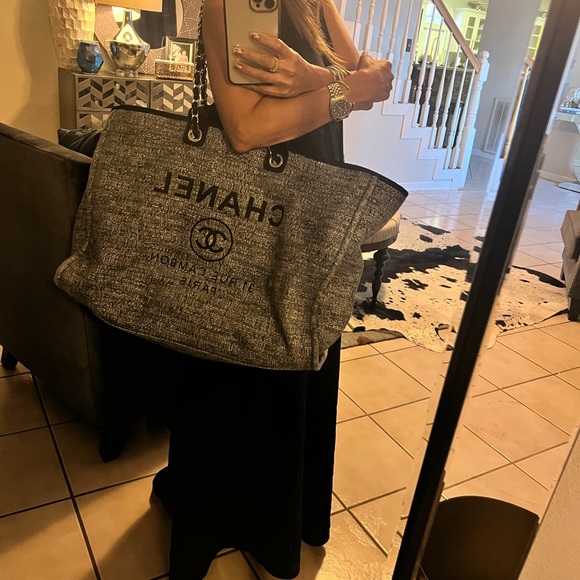 Chanel Deauville X-Large Dark Grey Tweed - Picture 13 of 15